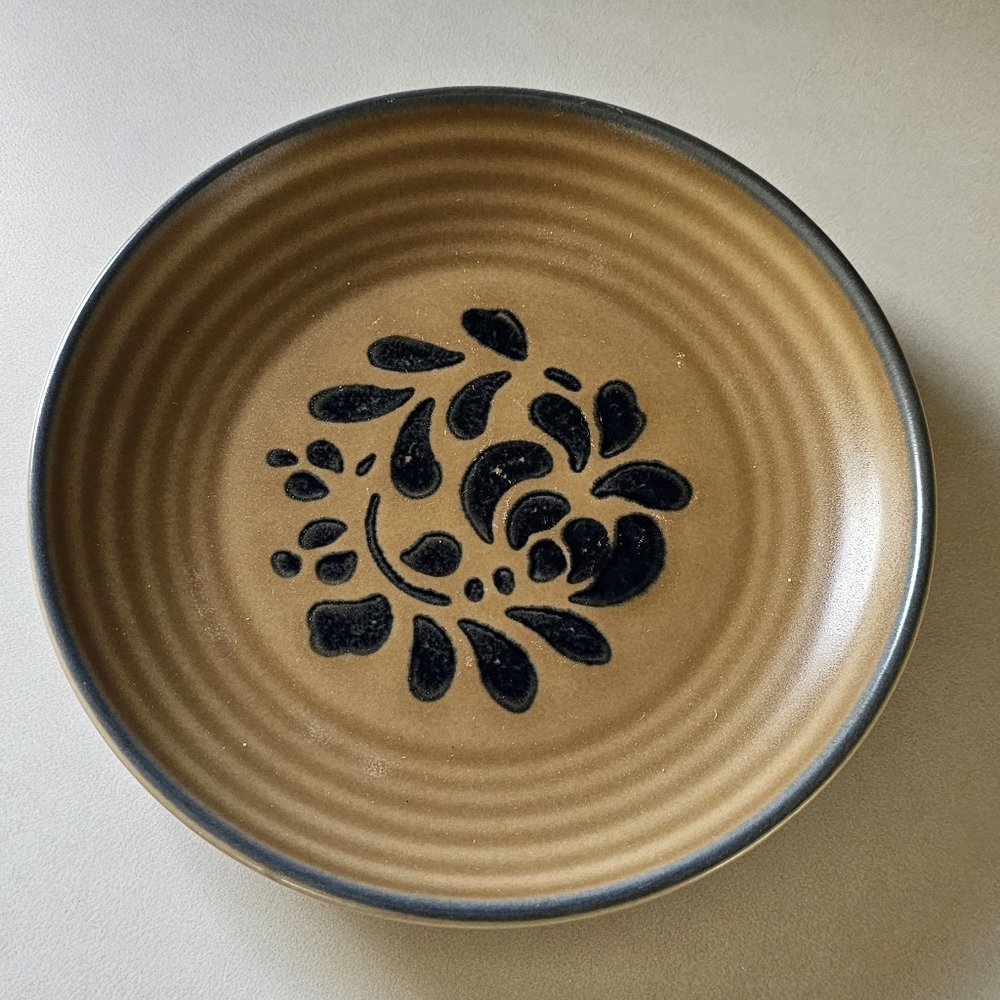 11 Pfaltzgraff Folk Art Salad Plates
